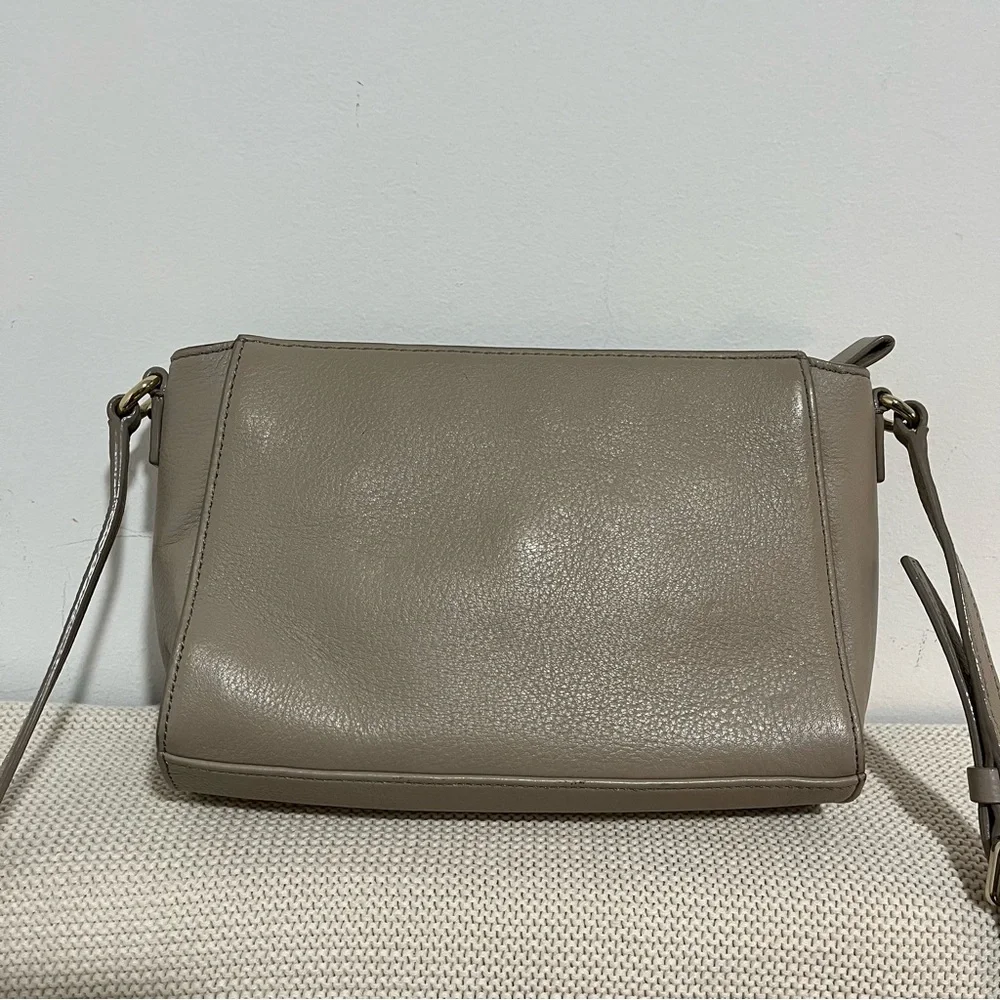 Kate Spade Bow Crossbody Bag - Picture 5 of 17